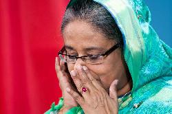 শেখ হাসিনার প্রত্যর্পণ বিষয়ে বাংলাদেশের অনুরোধ ‘খতিয়ে দেখছে’ ভারত