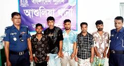 আশুলিয়ায় পুলিশের বিশেষ অভিযানে ইয়াবা-গাঁজাসহ গ্রেপ্তার ৫